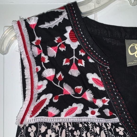 Anthropologie One September Austin Embroidered Top - Picture 6 of 16